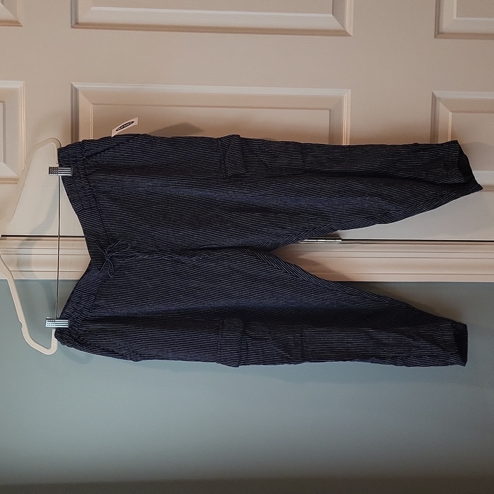 NWT Old Navy Pinstripe Linen Cargo Capri